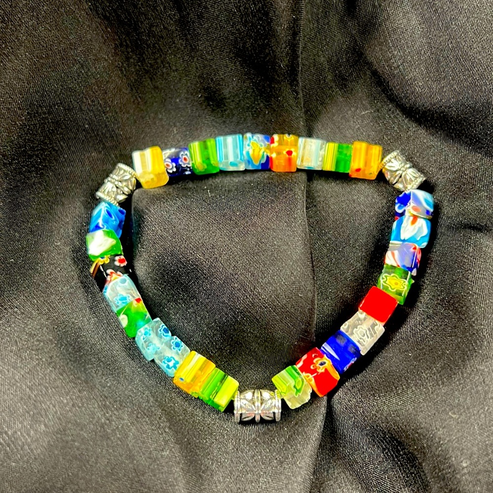 Beautiful vibrant stretch bracelet